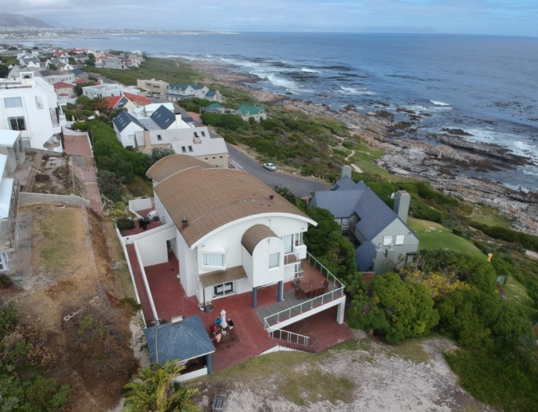 Cape properties in prime locations in latest South African offering